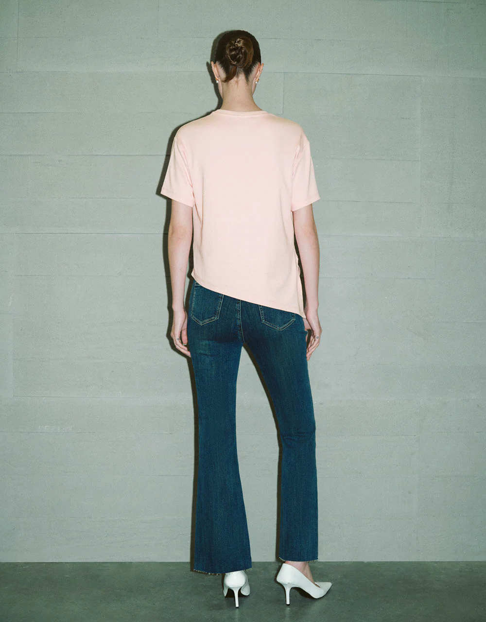 Asymmetric Hem Crew Neck Knitted T-Shirt - Image 13