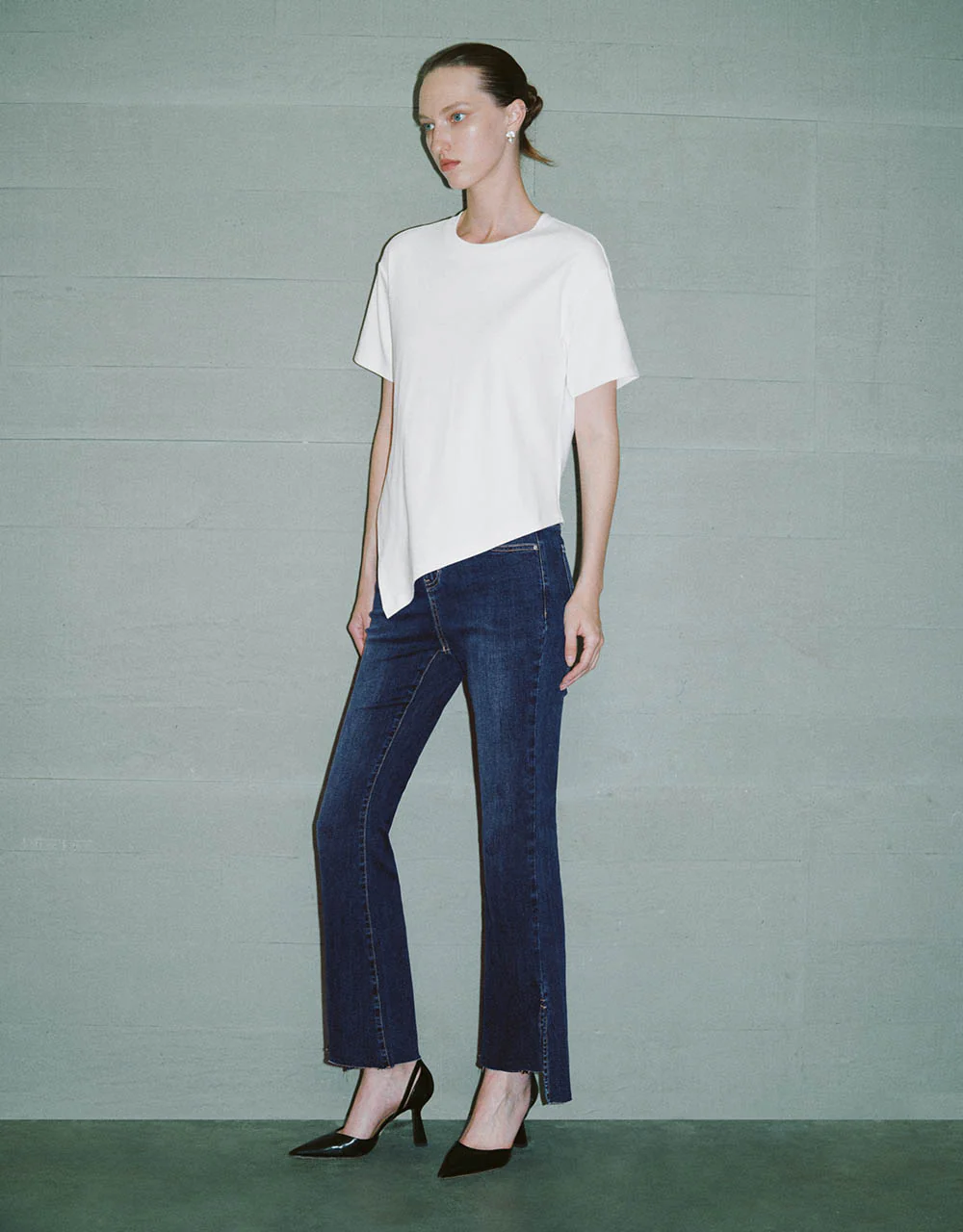 Asymmetric Hem Crew Neck Knitted T-Shirt - Image 23