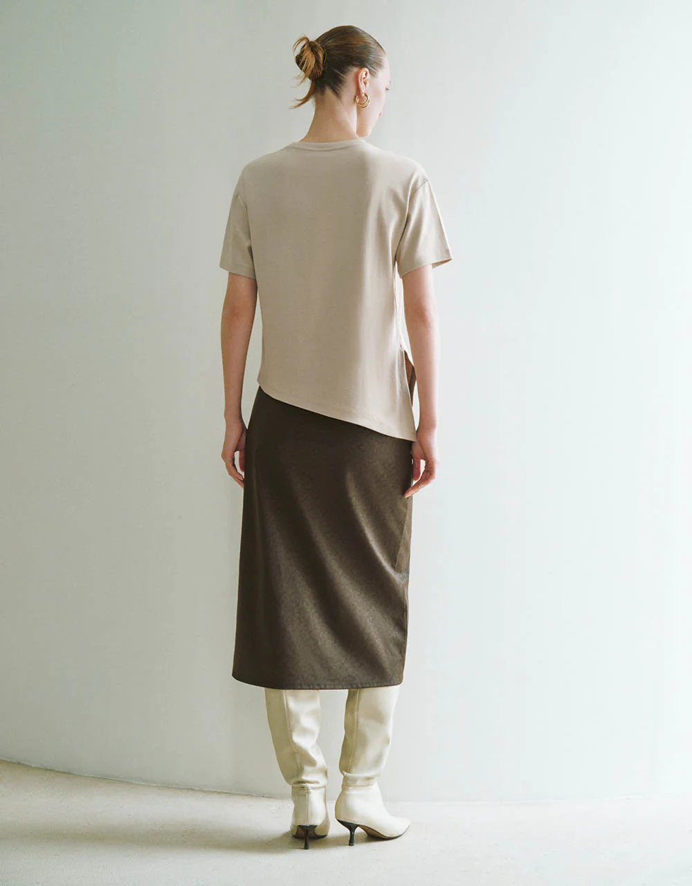Asymmetric Hem Crew Neck Knitted T-Shirt - Image 5
