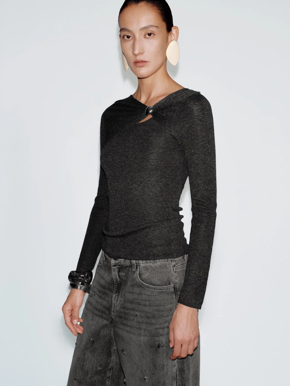 Asymmetric Knot Front Skinny Fit Long Sleeve Knitted T-Shirts - Image 2