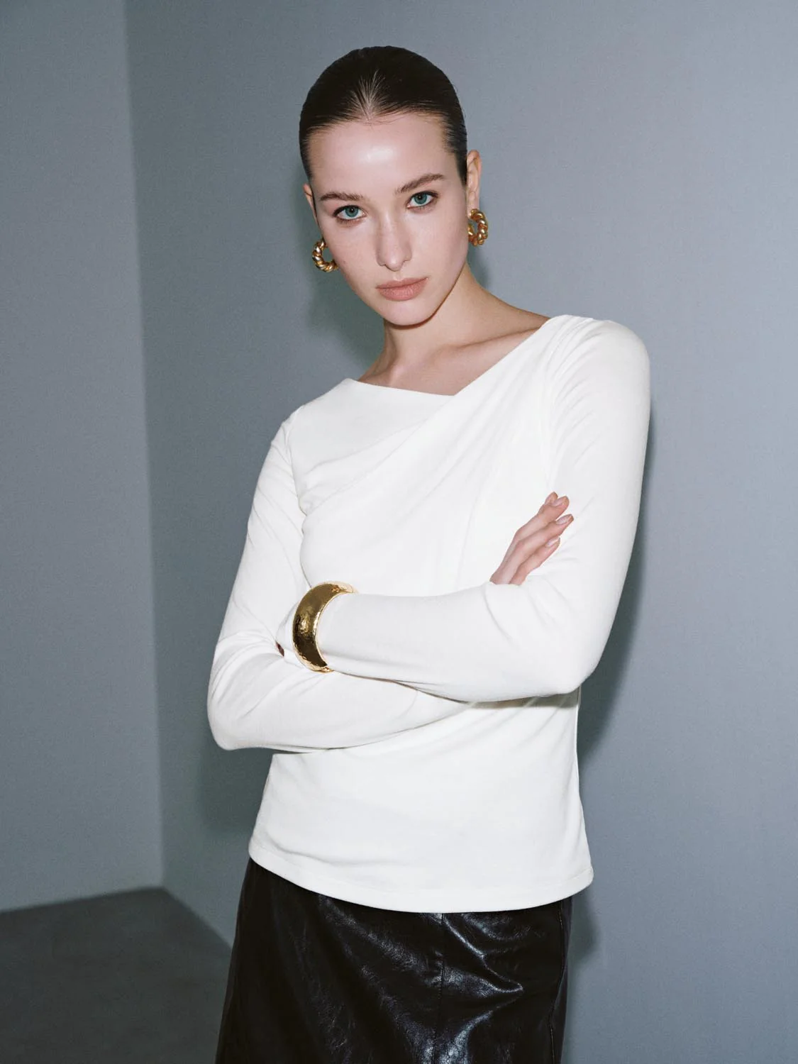 Asymmetric V-Neck Draped Long Sleeve T-Shirts - Image 2