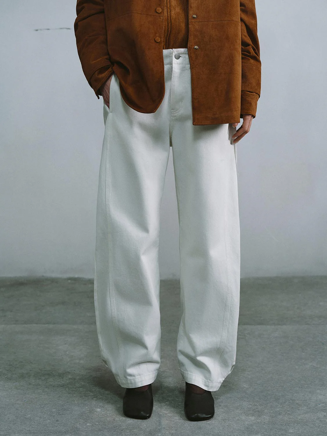 Barrel Leg Jeans - Image 9