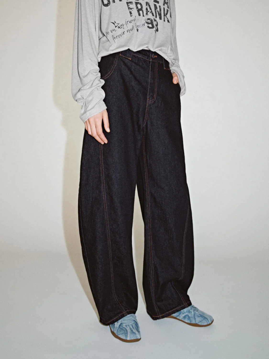 Barrel Leg Jeans - Image 3