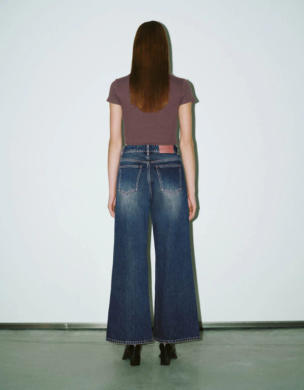 Basic Crew Neck T-Shirt - Image 12