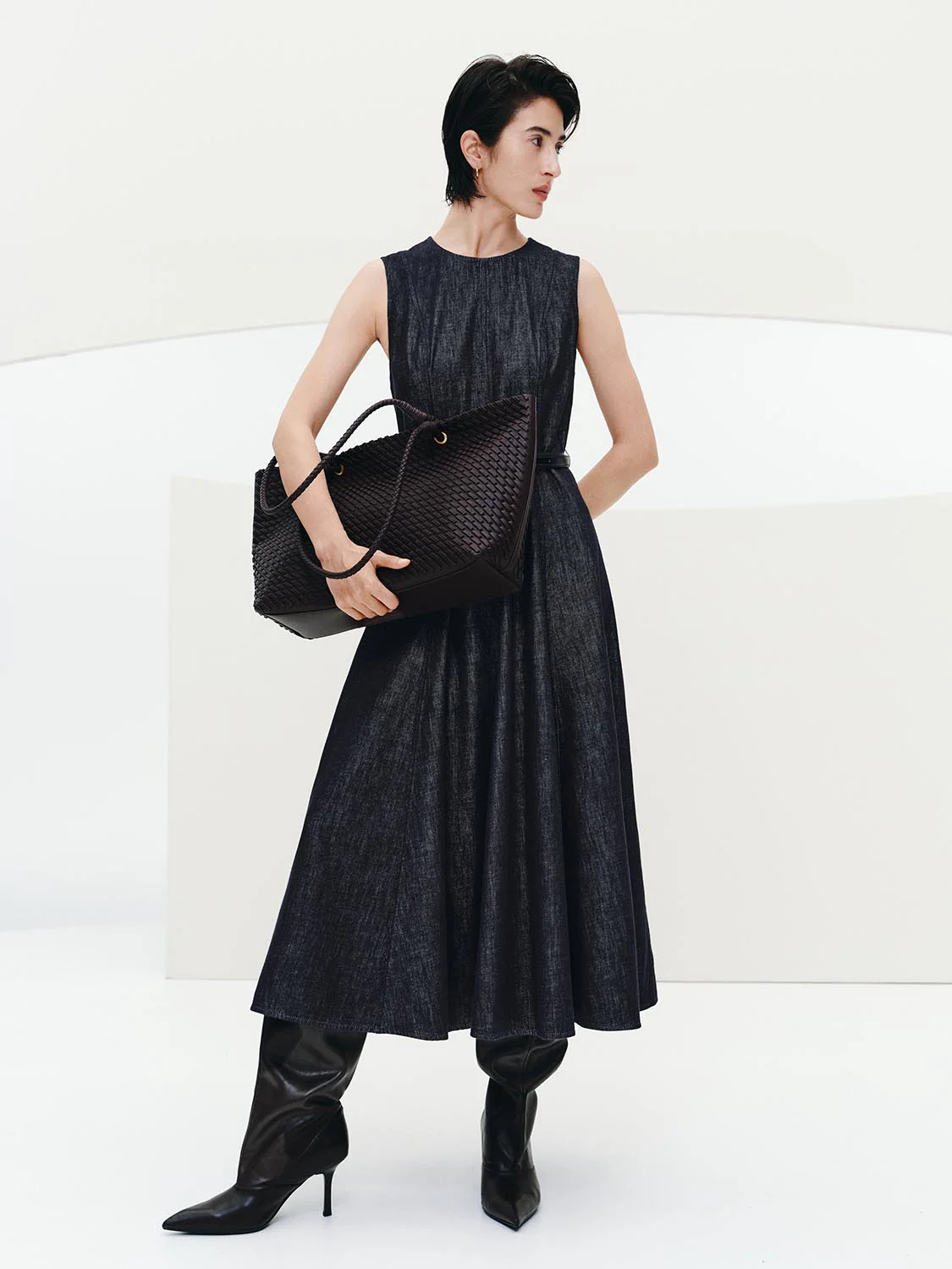 Belted Sleeveless Denim Midi Dresses - Image 9