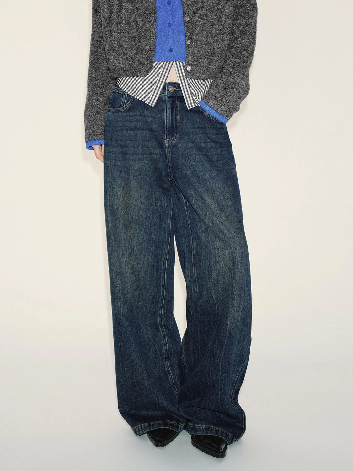 Belted Wide Leg Jeans - Image 9