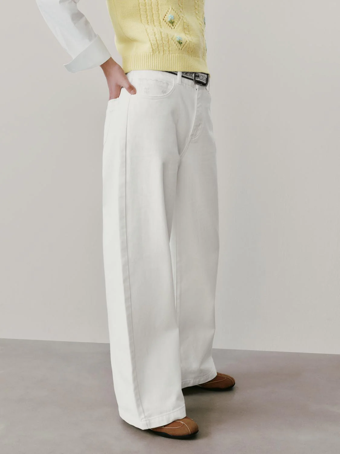 Belted Wide Leg Jeans - Image 3