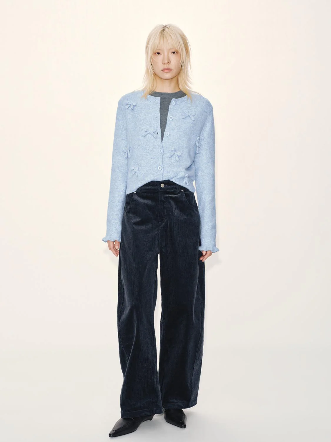 Bow Applique Crew Neck Knitted Cardigans - Image 4