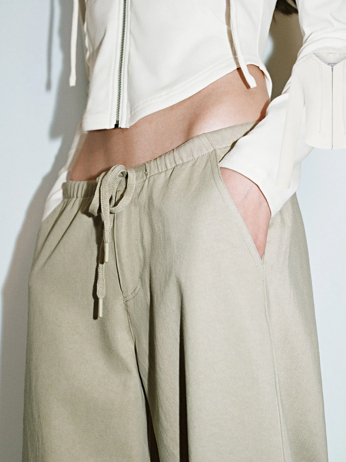 Bow Decor Carrot Fit Pants - Image 16