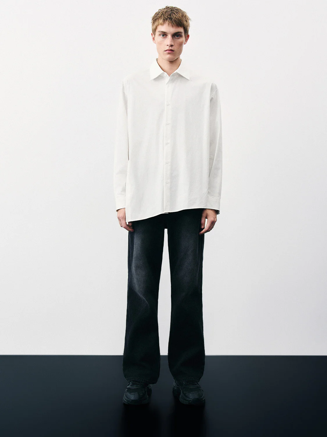 Button Up Loose Shirt - Image 4