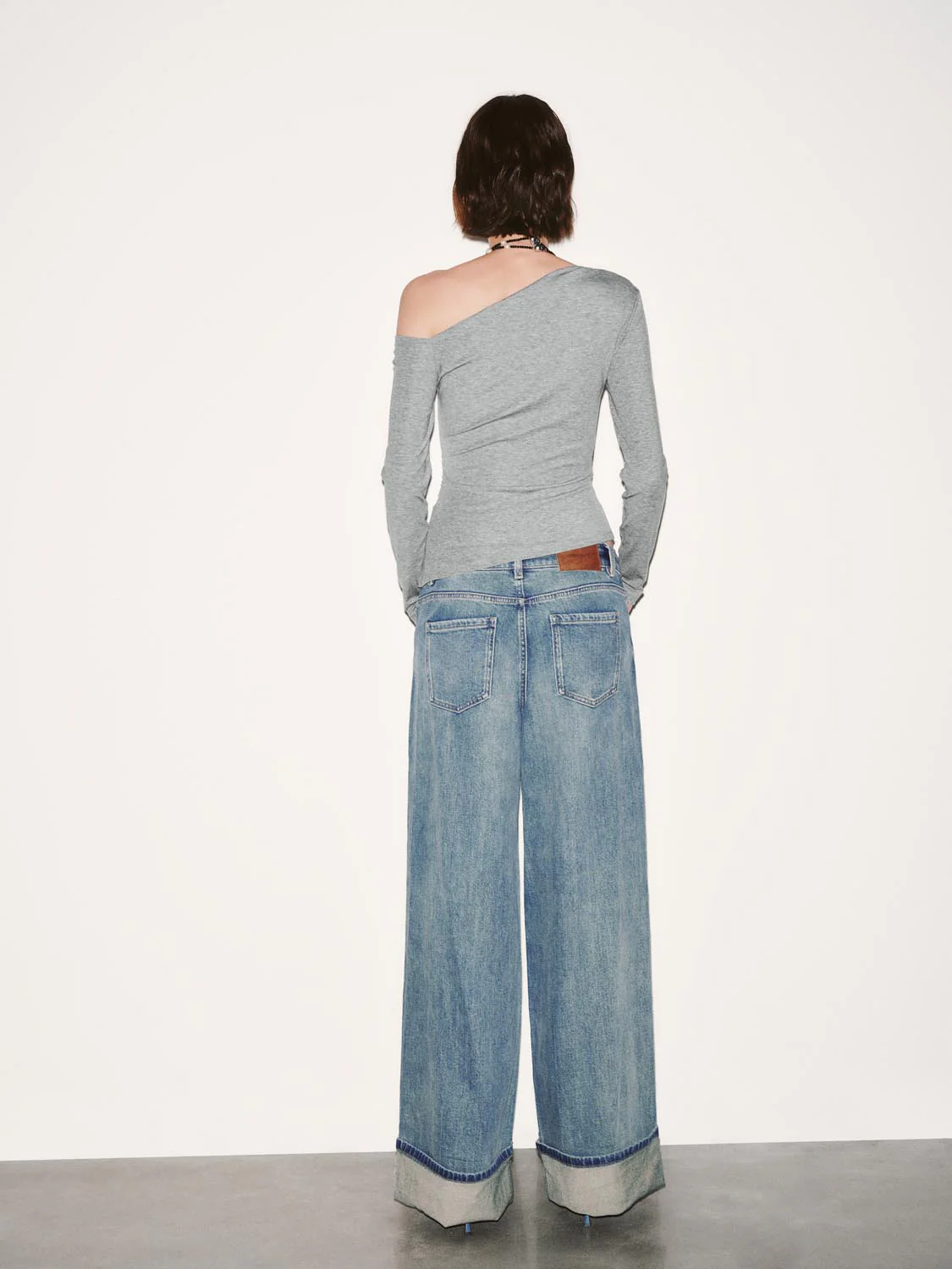 Cinched One Shoulder Long Sleeve T-Shirts - Image 14