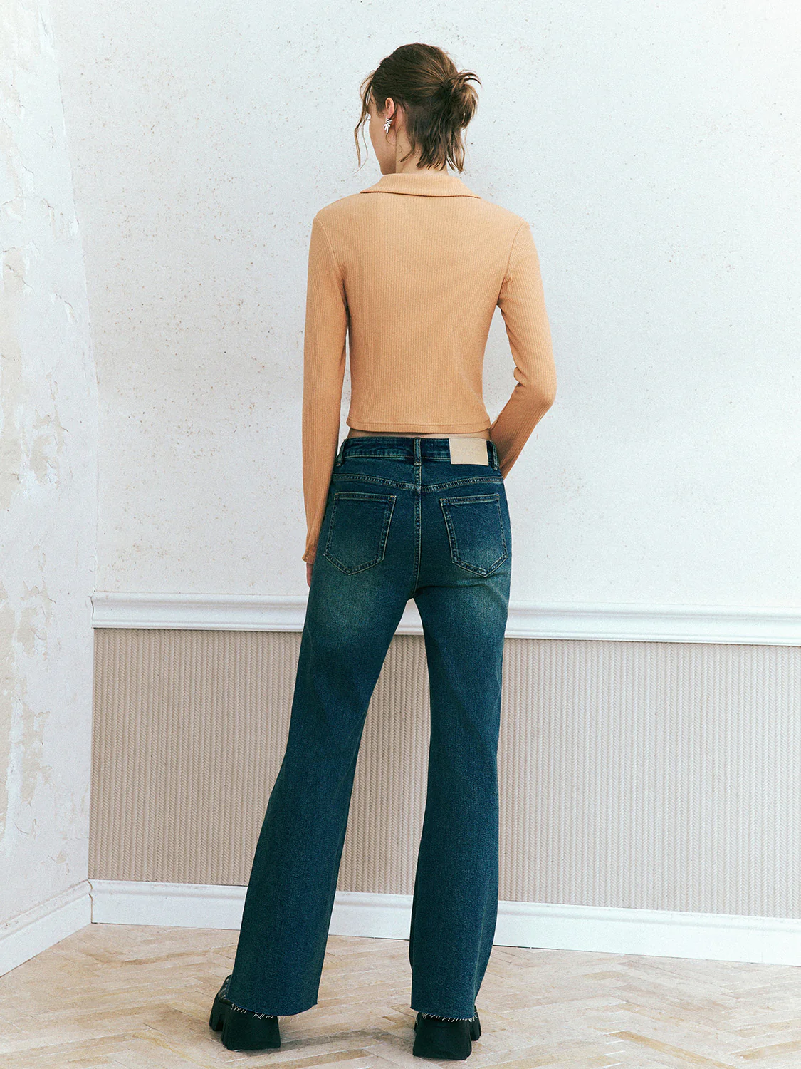 Collared Neck Skinny T-Shirt - Image 15