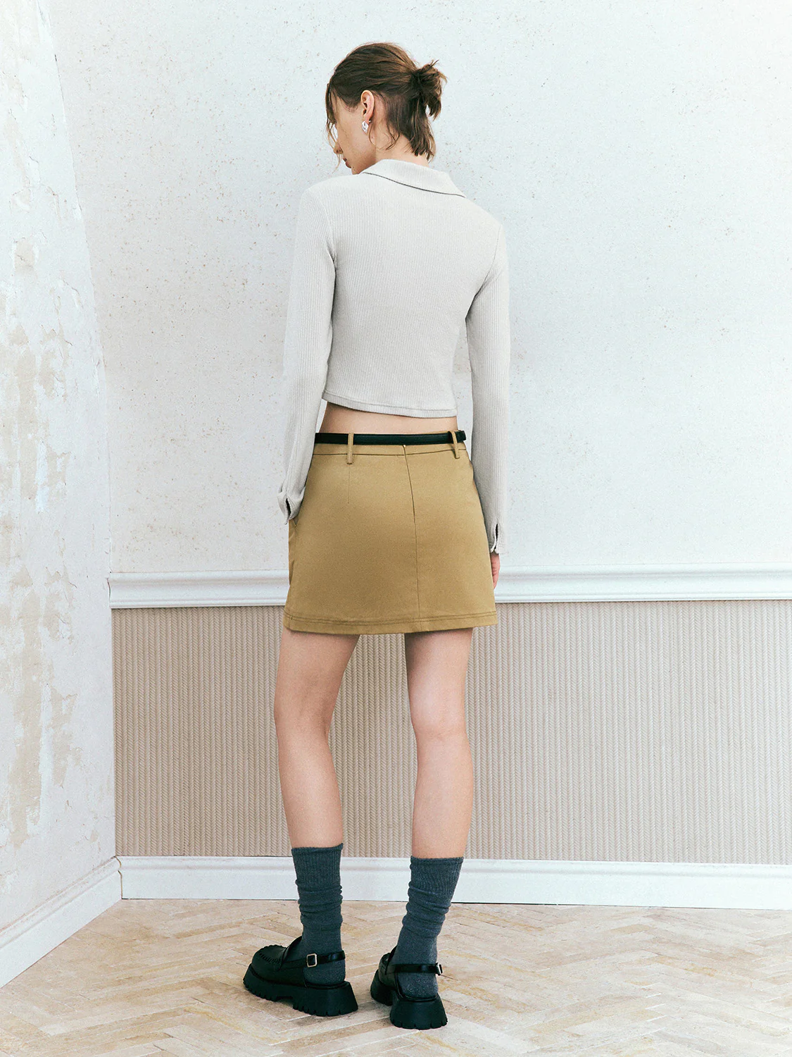 Collared Neck Skinny T-Shirt - Image 3