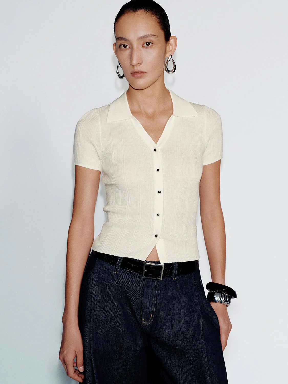 Collared V-Neck Short Sleeve Knitted Cardigans - Image 8