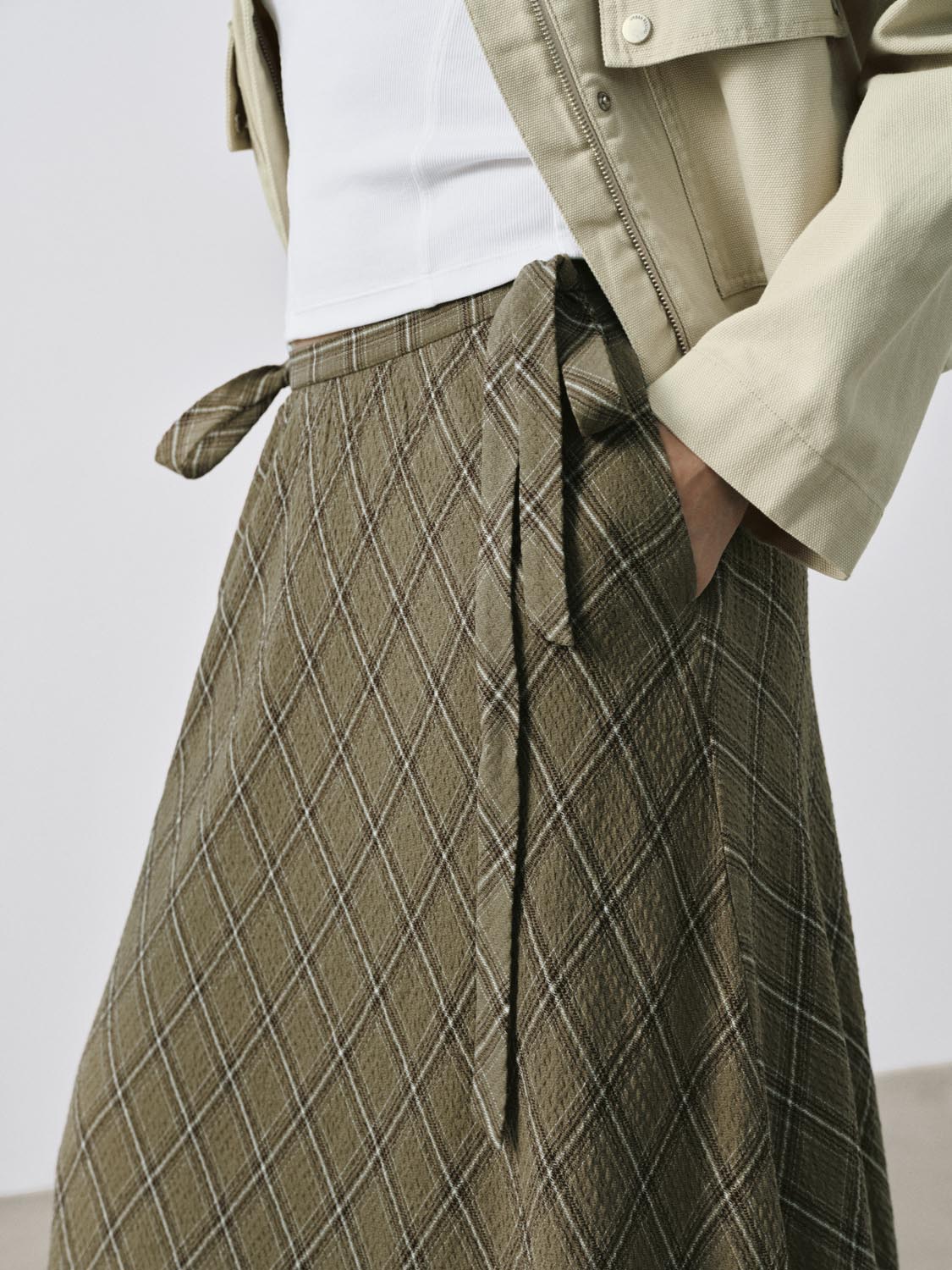 Contrast Check Tie Belted A-Line Midi Skirts - Image 4