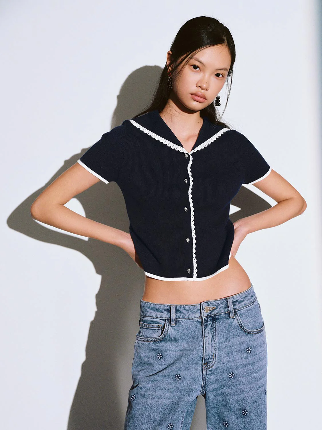 Contrast Lace Trim Collared Knitted Cardigans