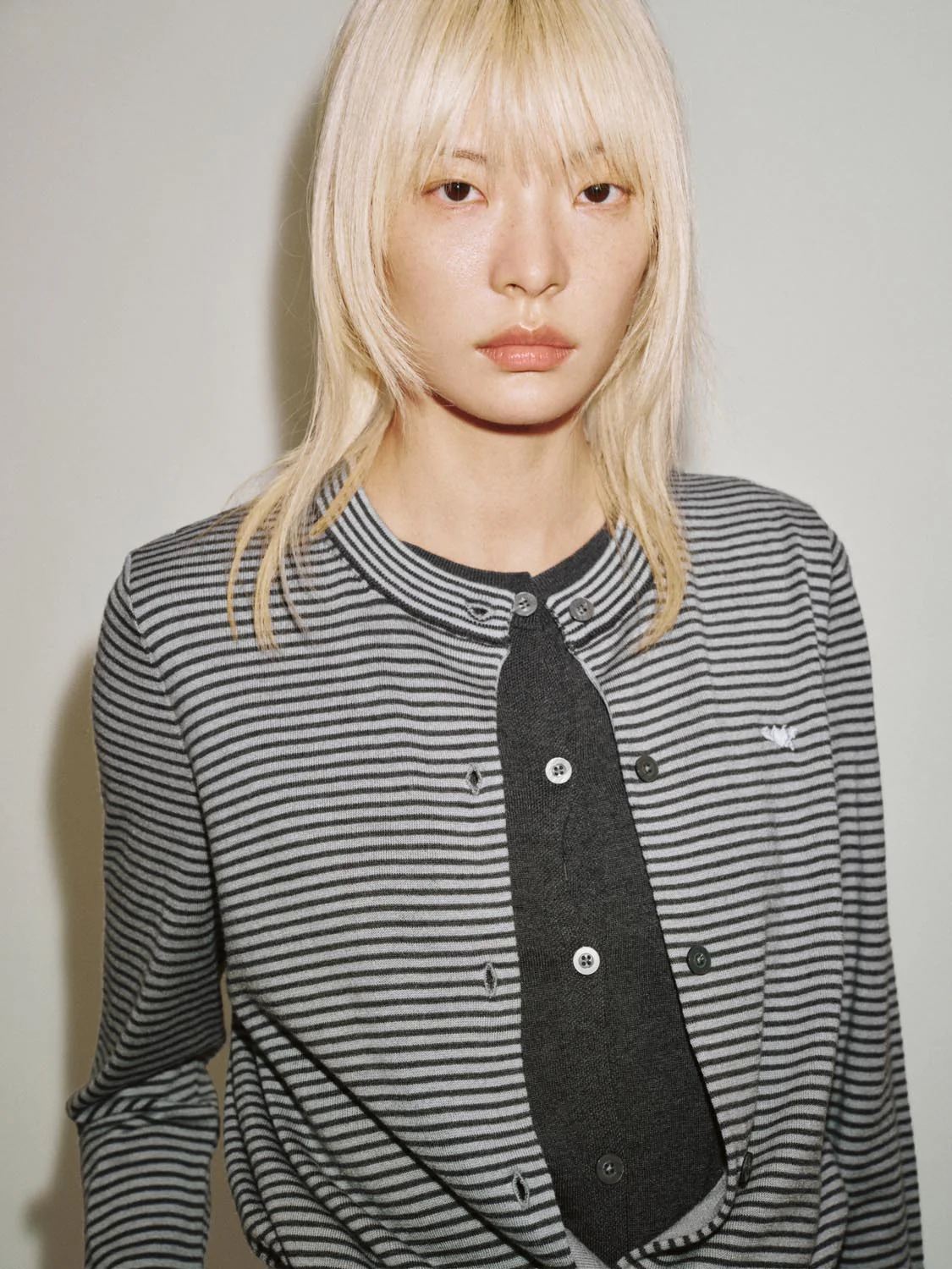 Crew Neck Embroidered Striped Tie Detail Knitted Cardigans - Image 3
