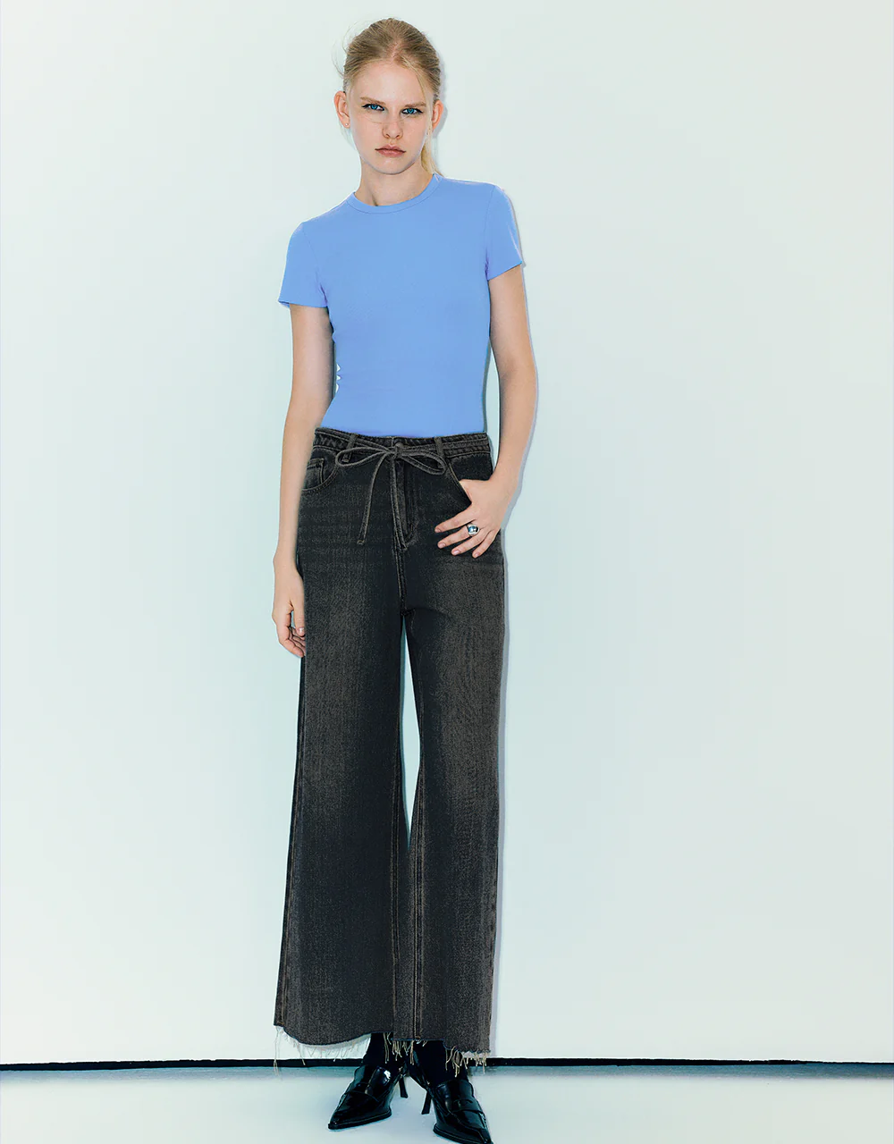 Crew Neck Skinny T-Shirt - Image 40