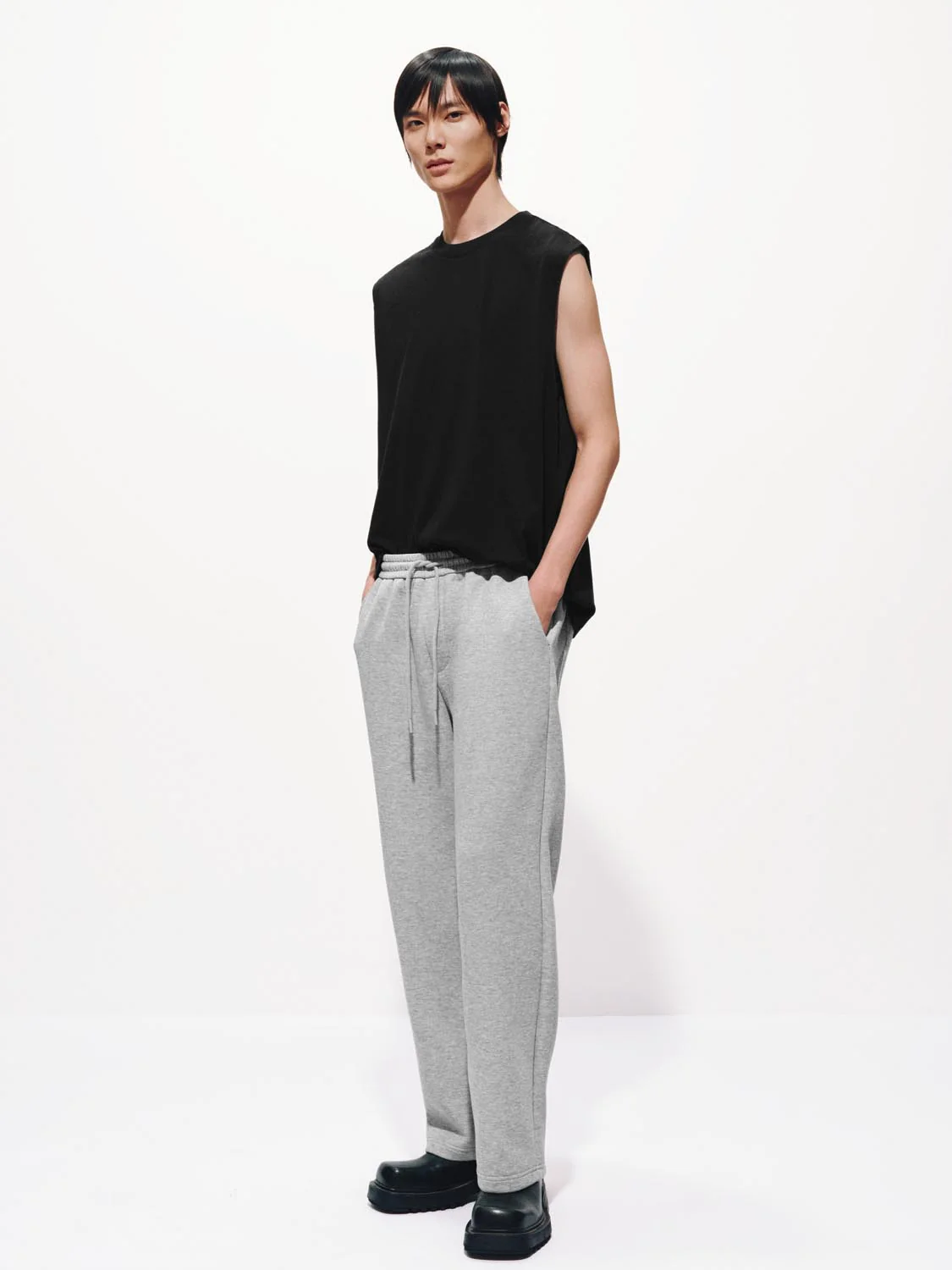 Crew Neck Sleeveless Tank Top - Image 13