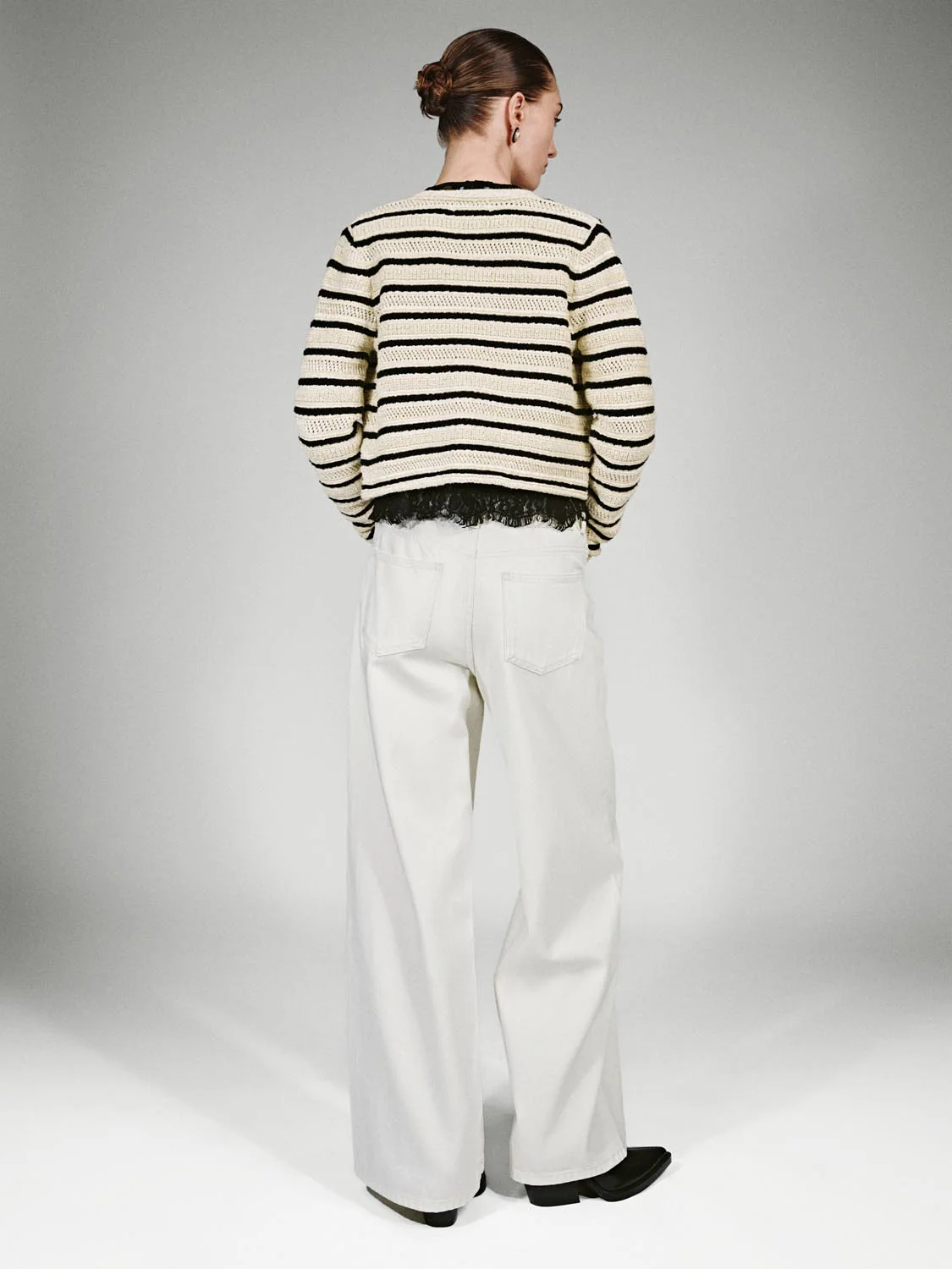 Crew Neck Striped Knitted Cardigans - Image 6