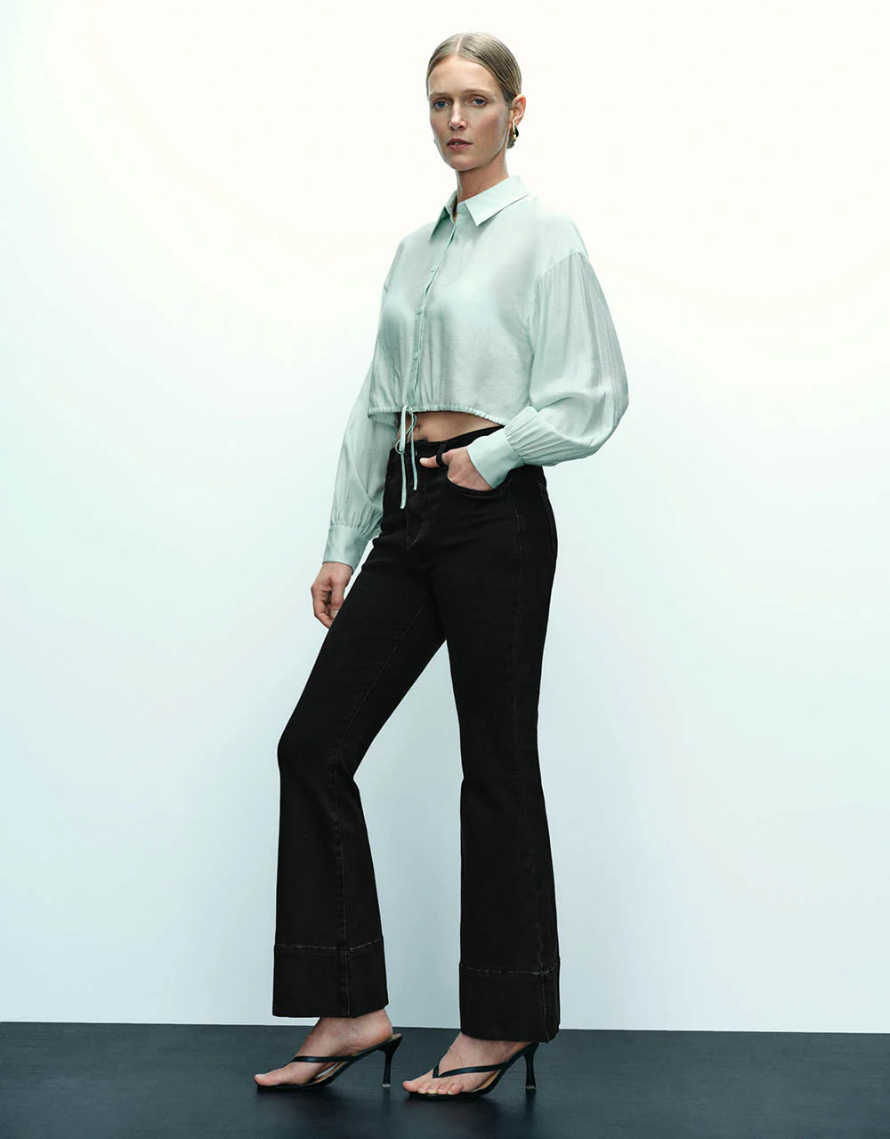 Cropped Loose Shirt - Image 19