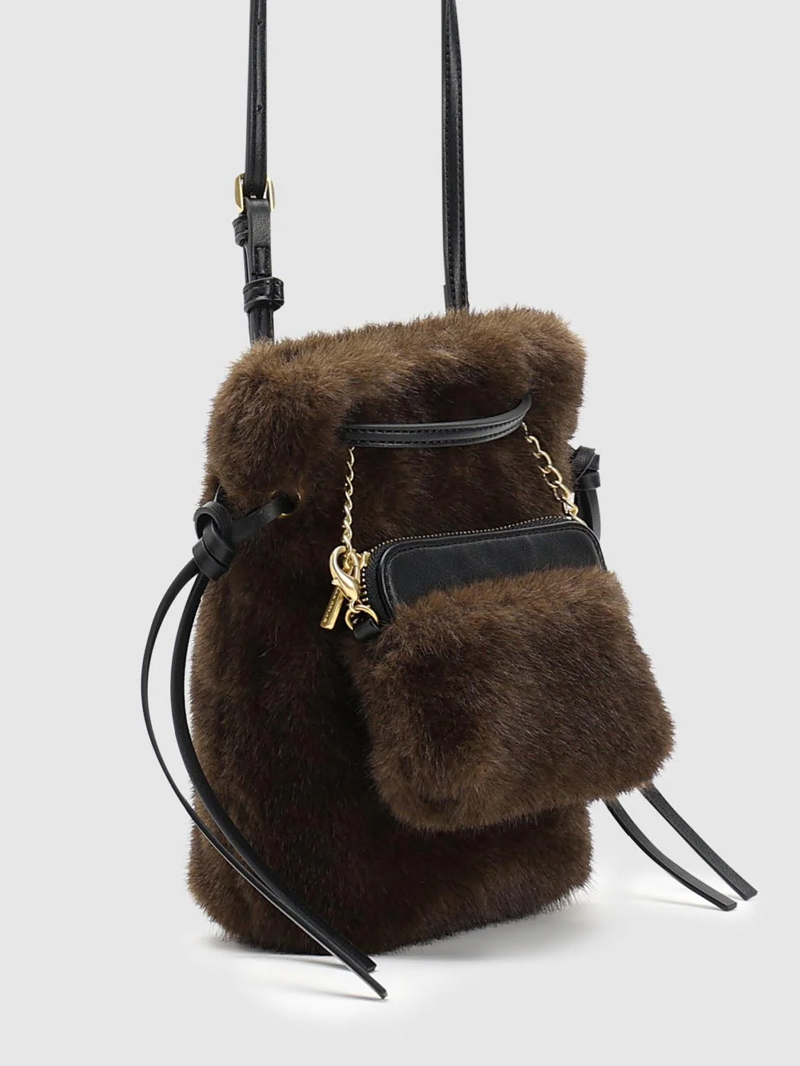 Drawstring Fluffy Shoulder Bags - Image 3