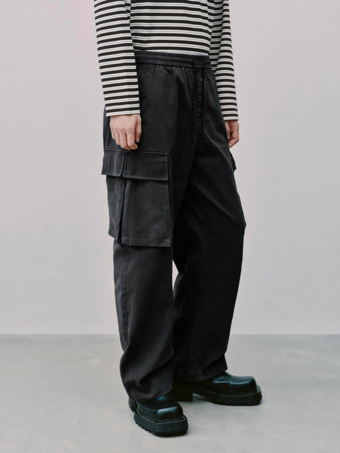 Drawstring Pull On Flap Pocket Cargo Pants - Image 3