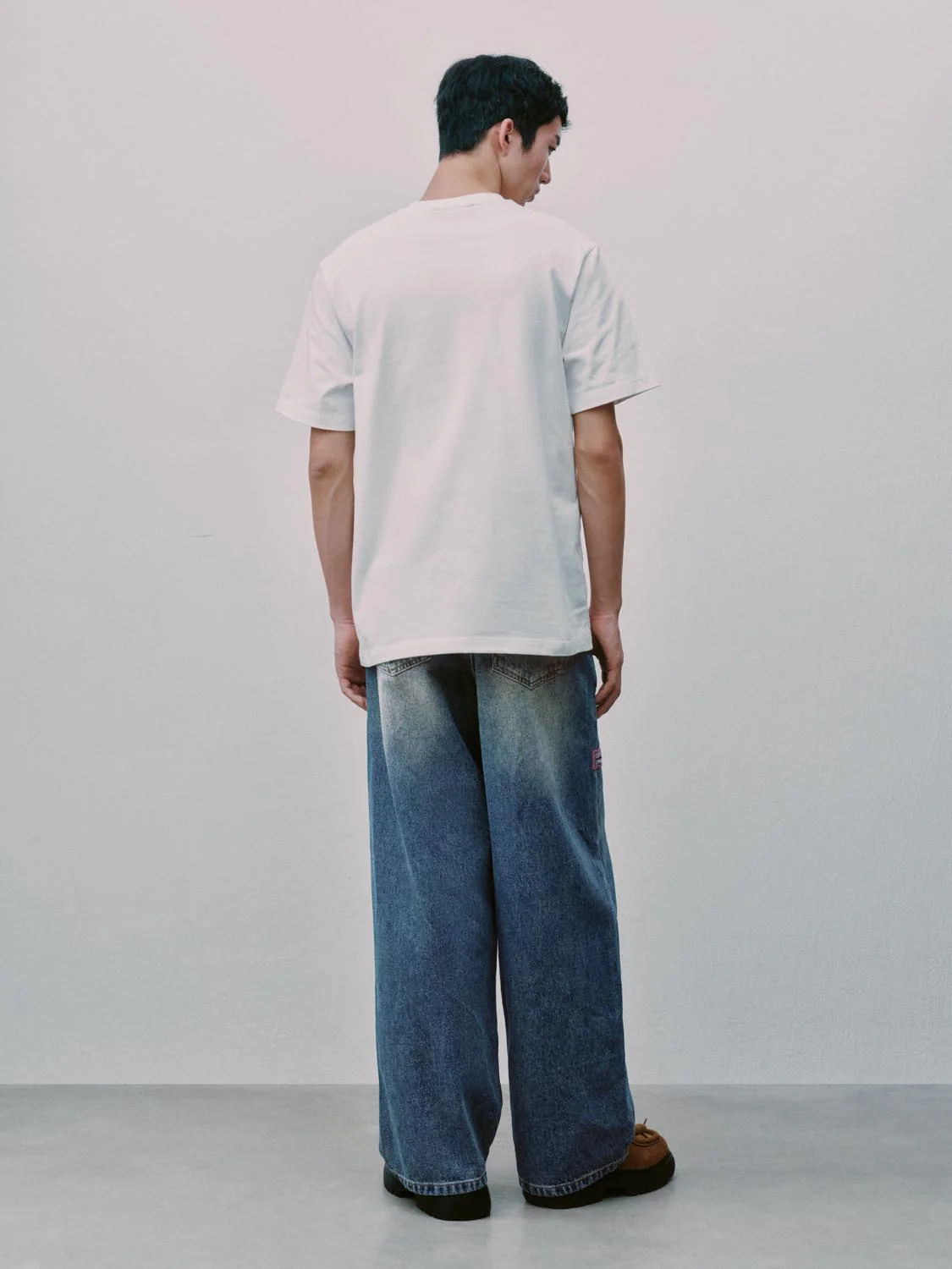 Embroidered Washed Wide Leg Jeans - Image 7