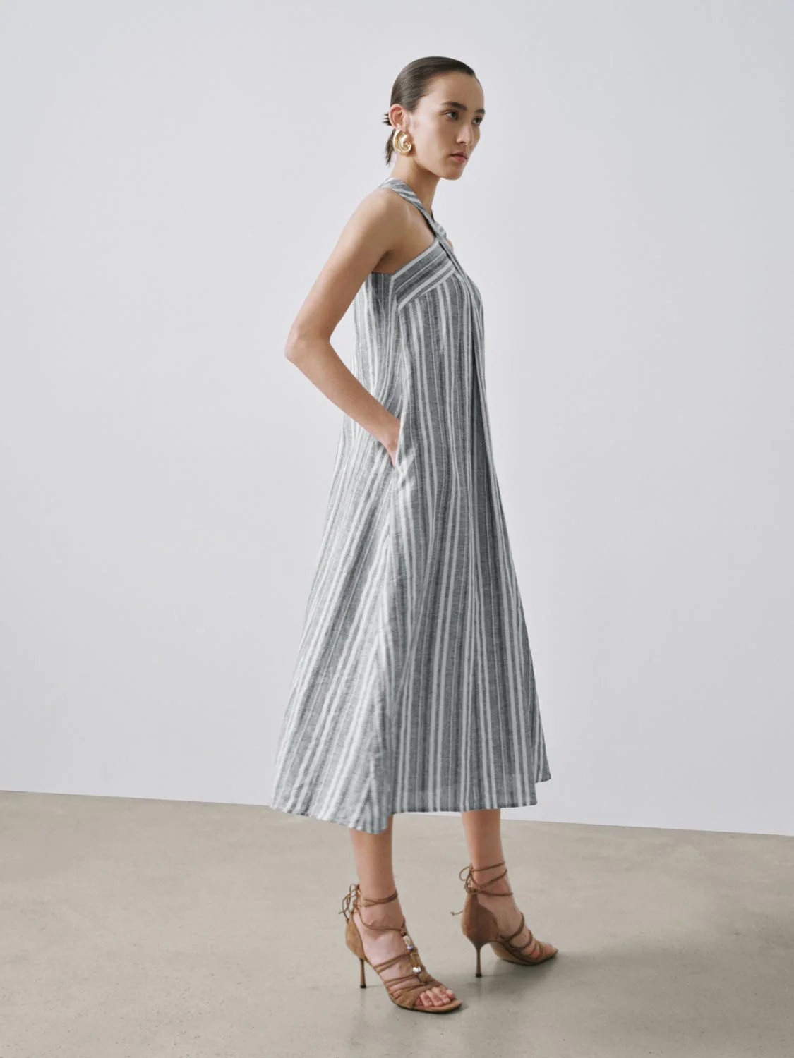 Halter Neck Contrast Striped A-Line Dresses - Image 4