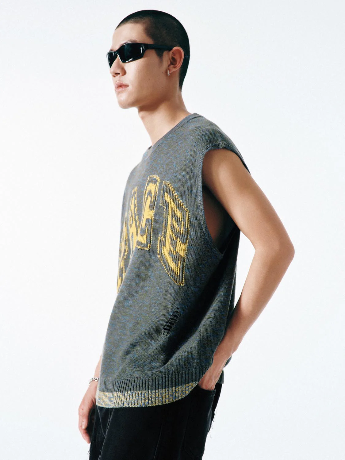 Knitted Sleeveless T-Shirts - Image 2