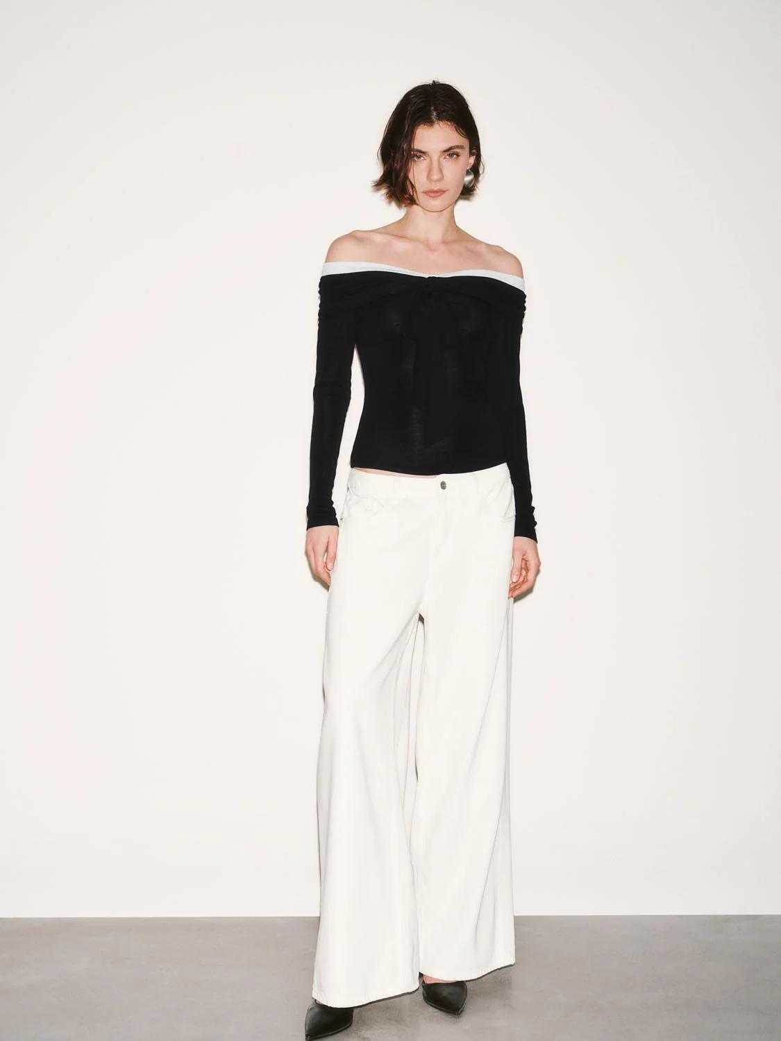 Knot Front Off Shoulder Long Sleeve T-Shirts - Image 4