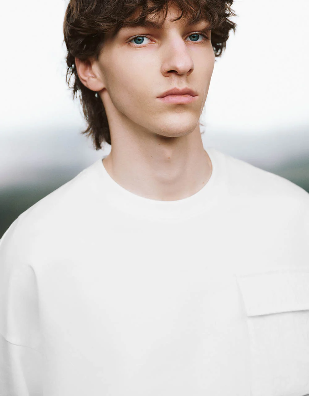 Multi-Pocket Crew Neck Loose T-Shirt - Image 4