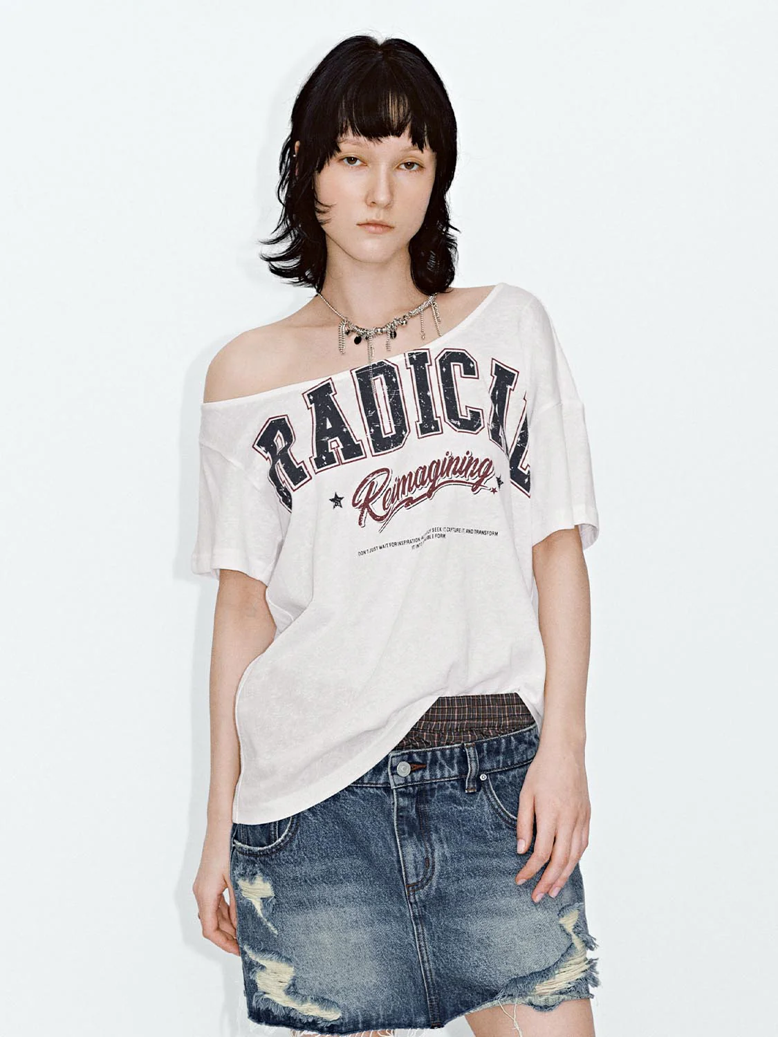 One Shoulder Contrast Printed T-Shirts - Image 4