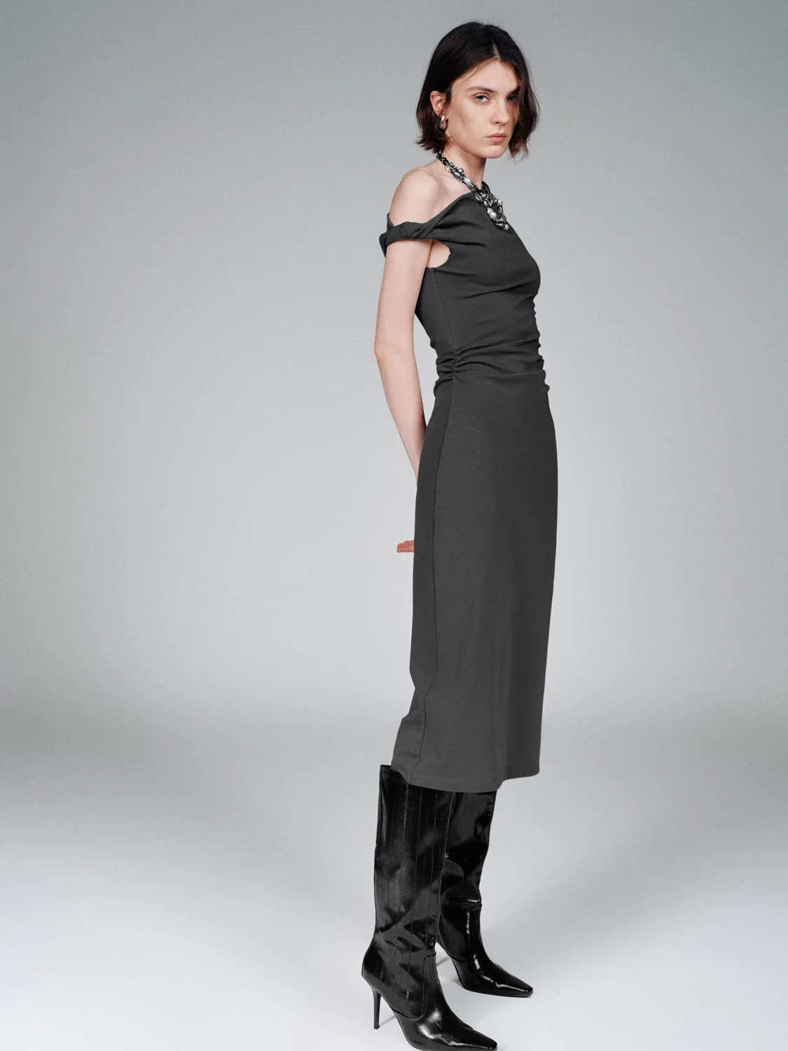 One Shoulder Ruched A-Line Midi Dresses - Image 4