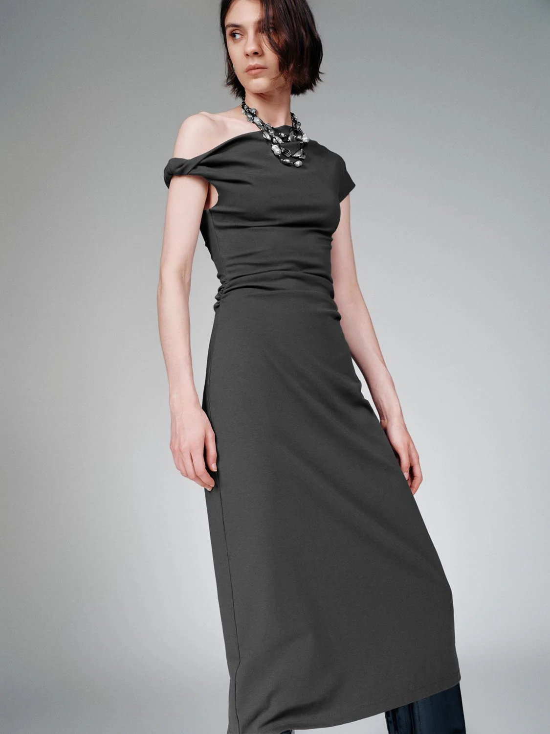 One Shoulder Ruched A-Line Midi Dresses - Image 5