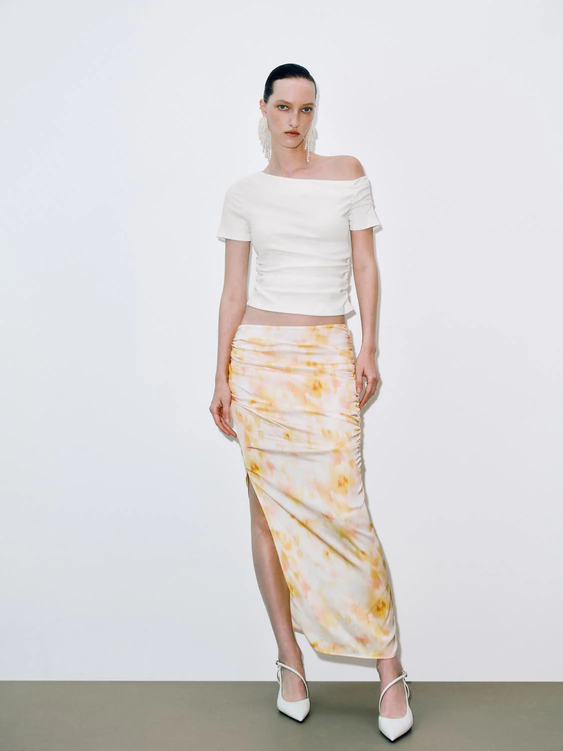 One Shoulder T-Shirts - Image 4