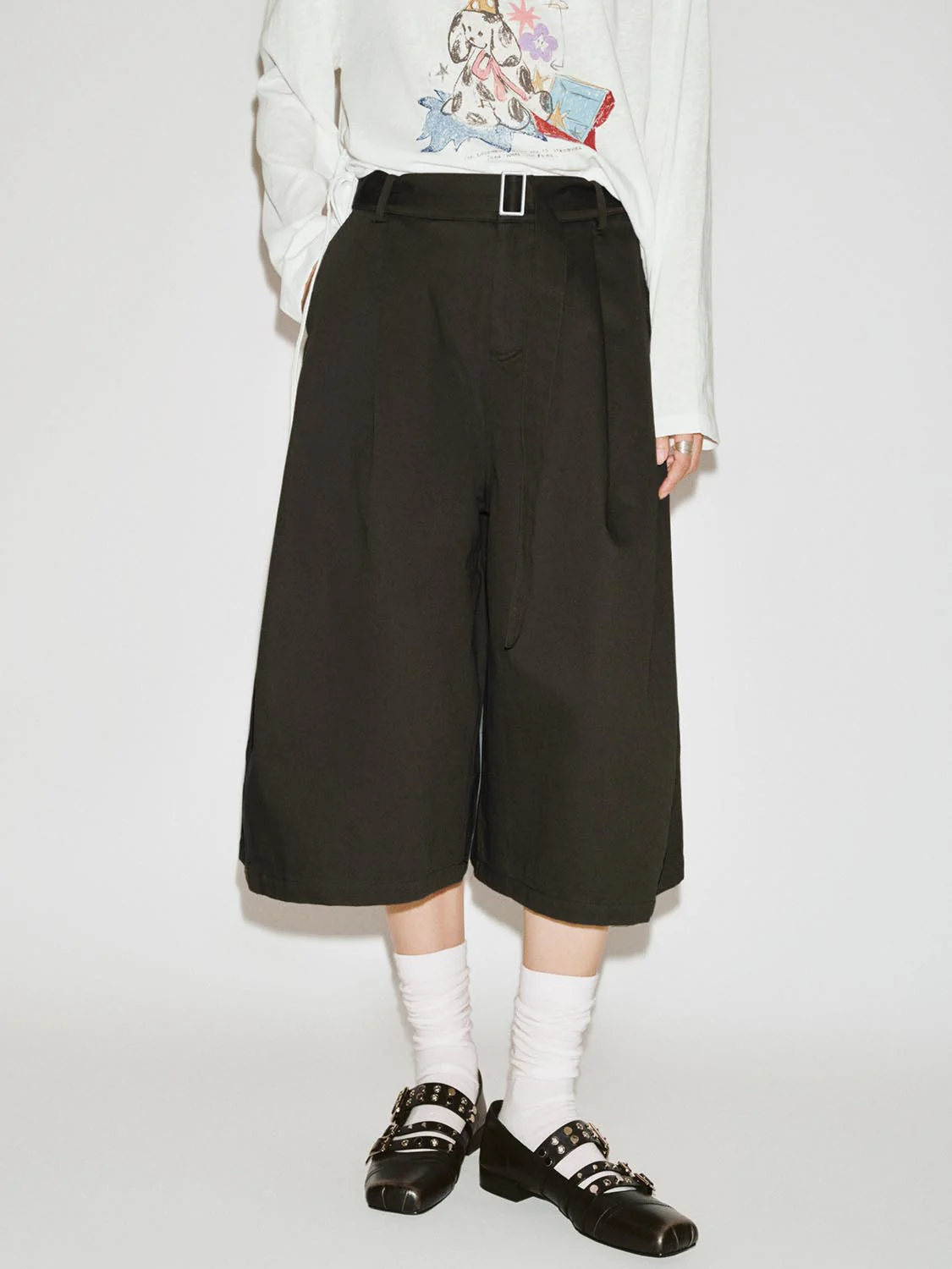 Pleated Cropped Barrel Leg Pants