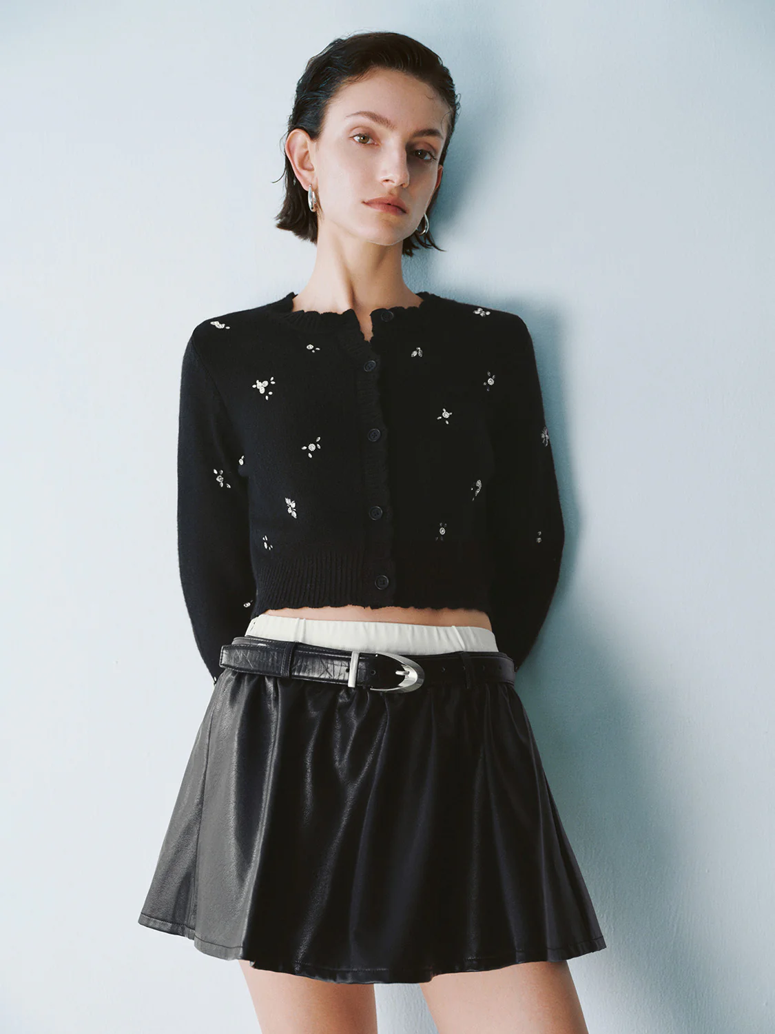 Rhinestone Cropped Knitted Cardigans - Image 13