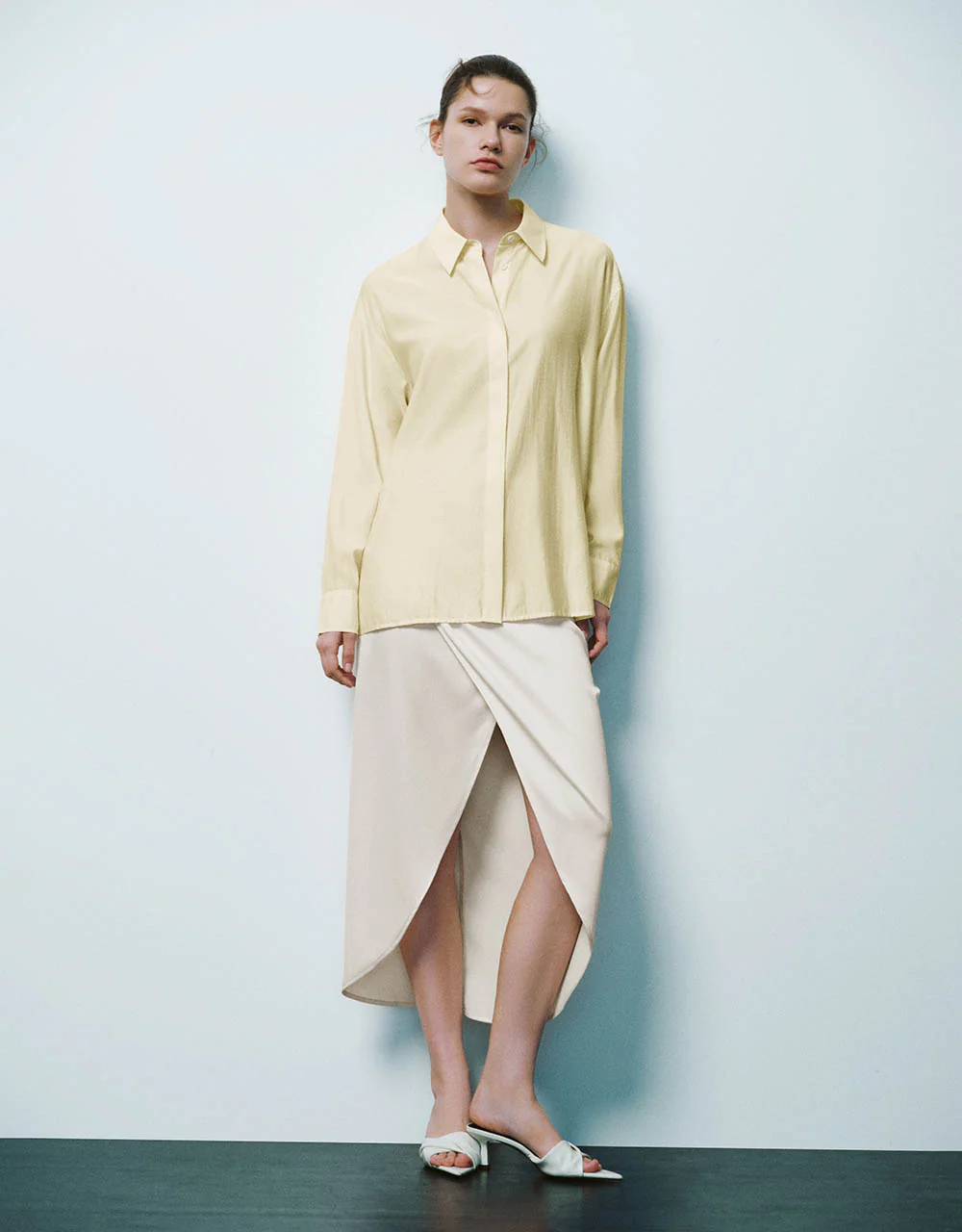 Ruched Midi Straight Skirt - Image 16