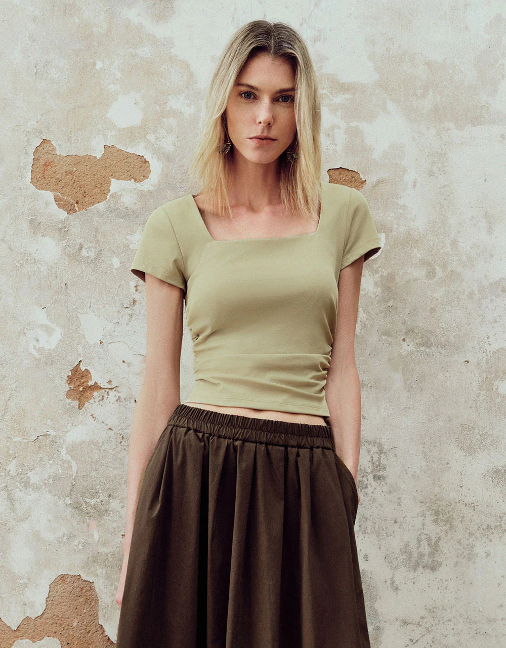 Ruched Square-cut Collar T-Shirt - Image 9