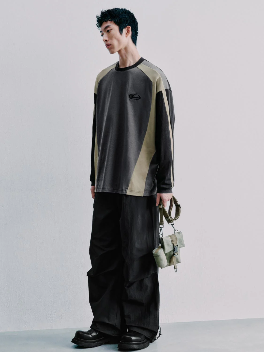 Ruched Wide Leg Cargo Pants - Image 6