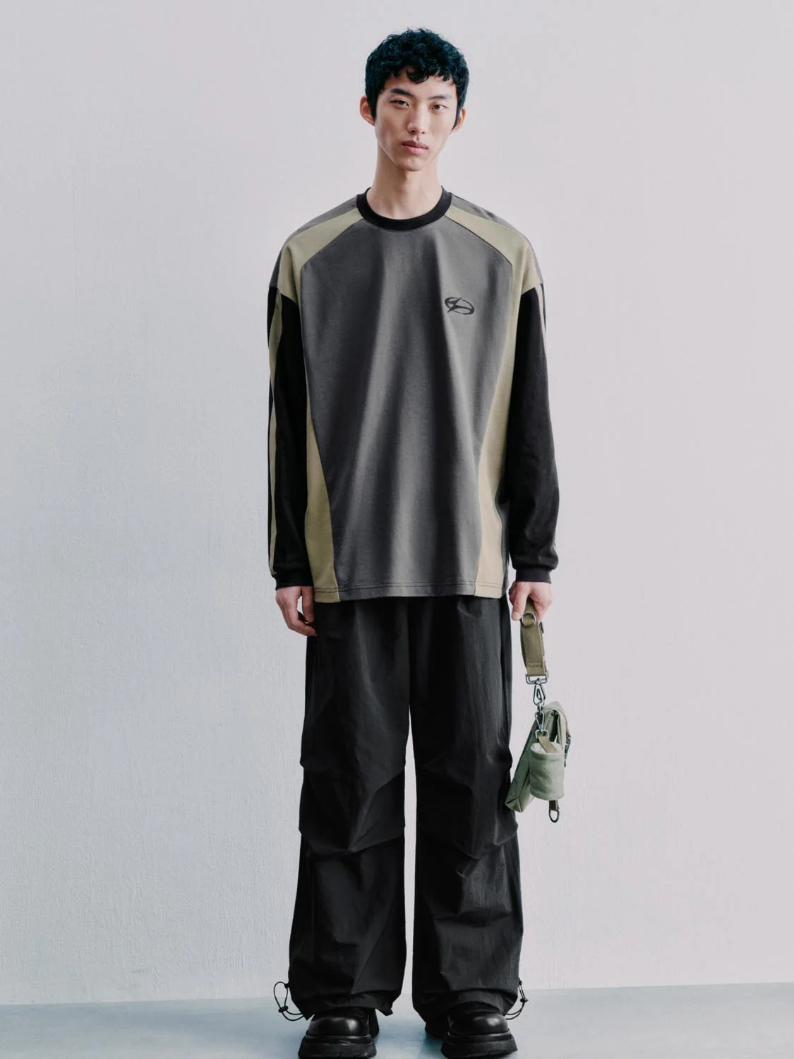 Ruched Wide Leg Cargo Pants - Image 7