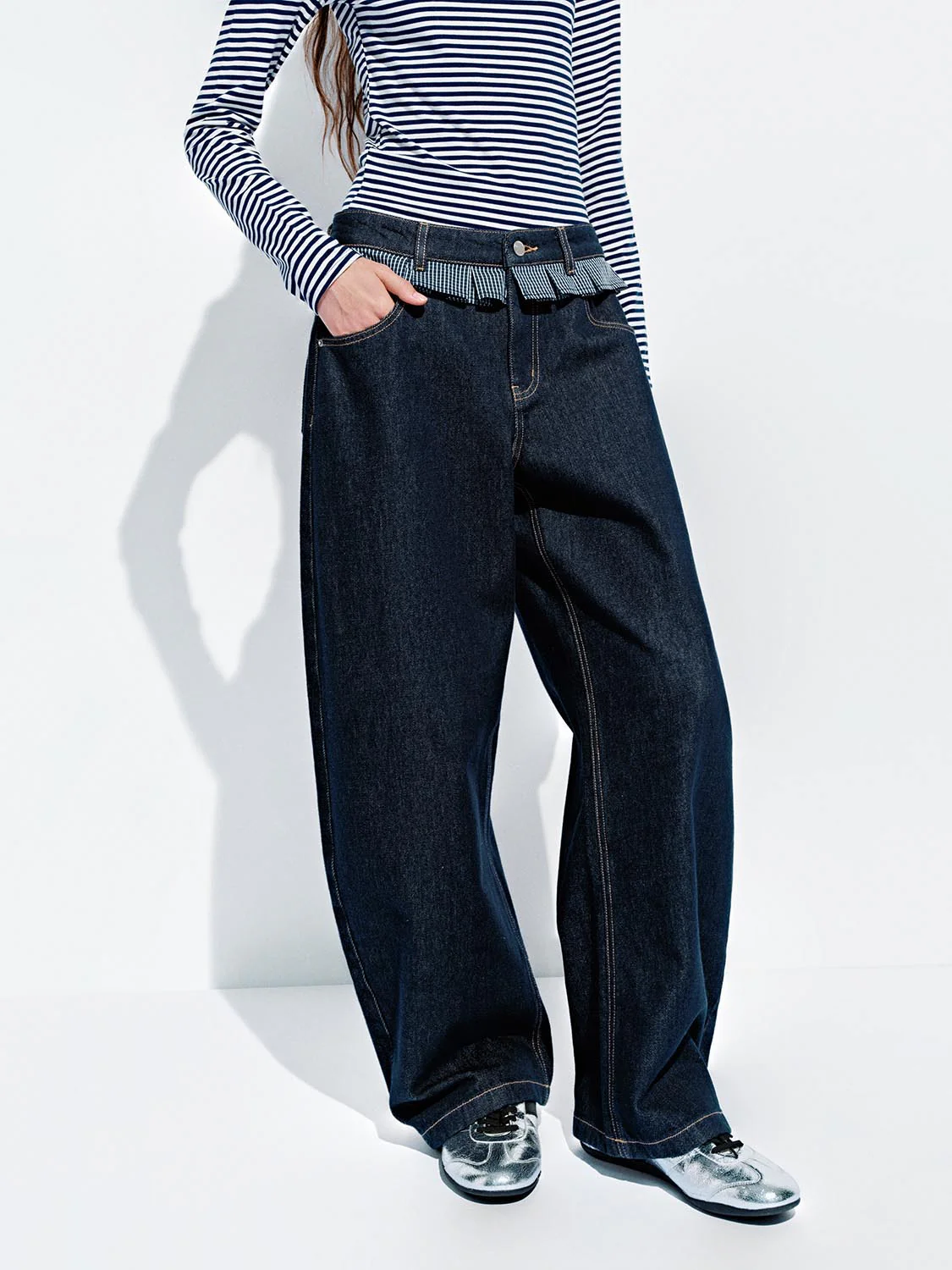 Ruffle Trim Barrel Leg Jeans - Image 3