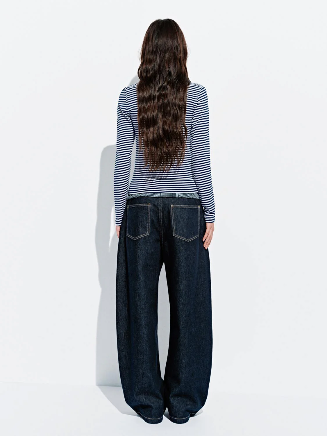 Ruffle Trim Barrel Leg Jeans - Image 4