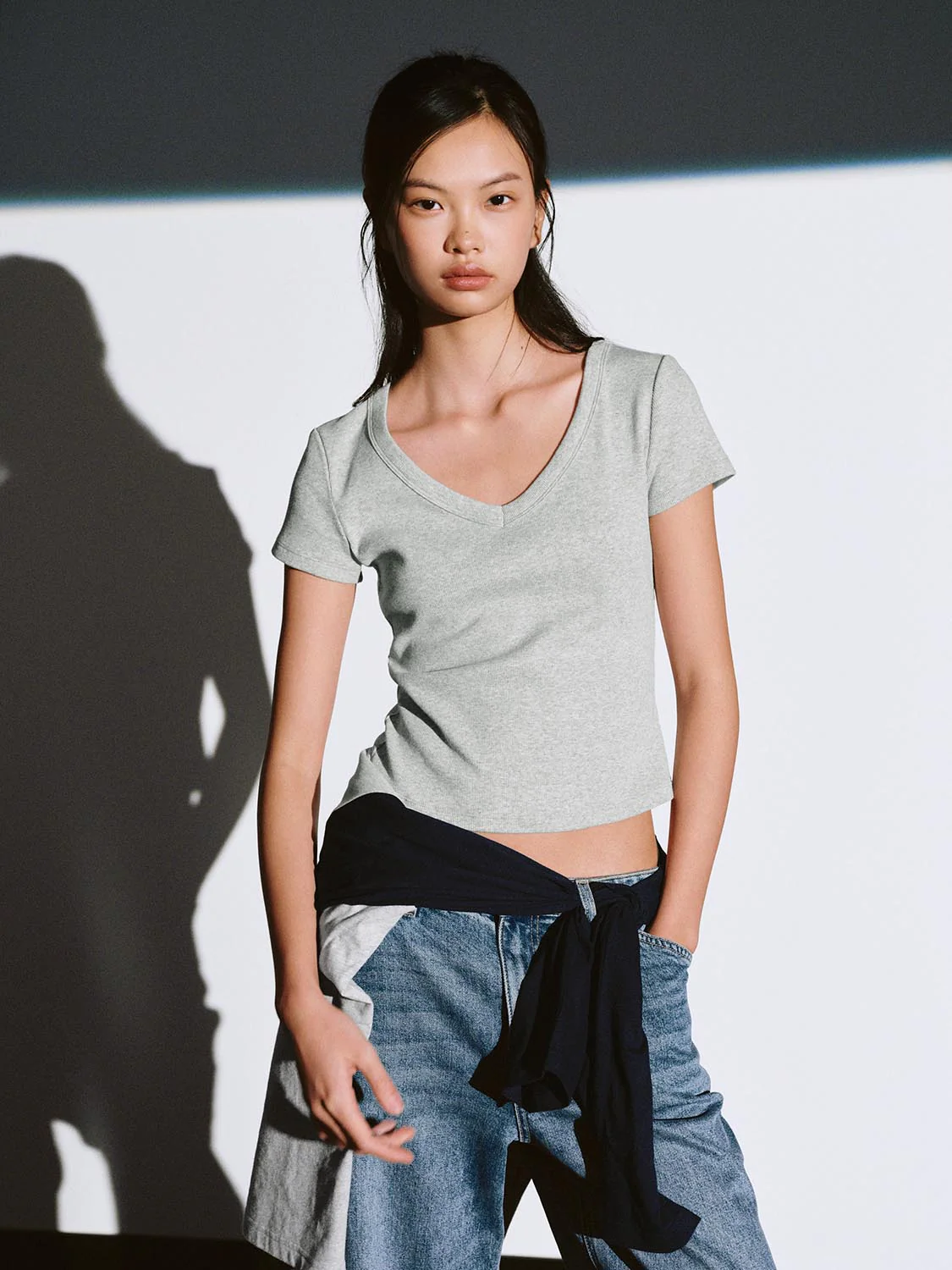 Scoop Neck Cropped Skinny Fit T-Shirts - Image 17