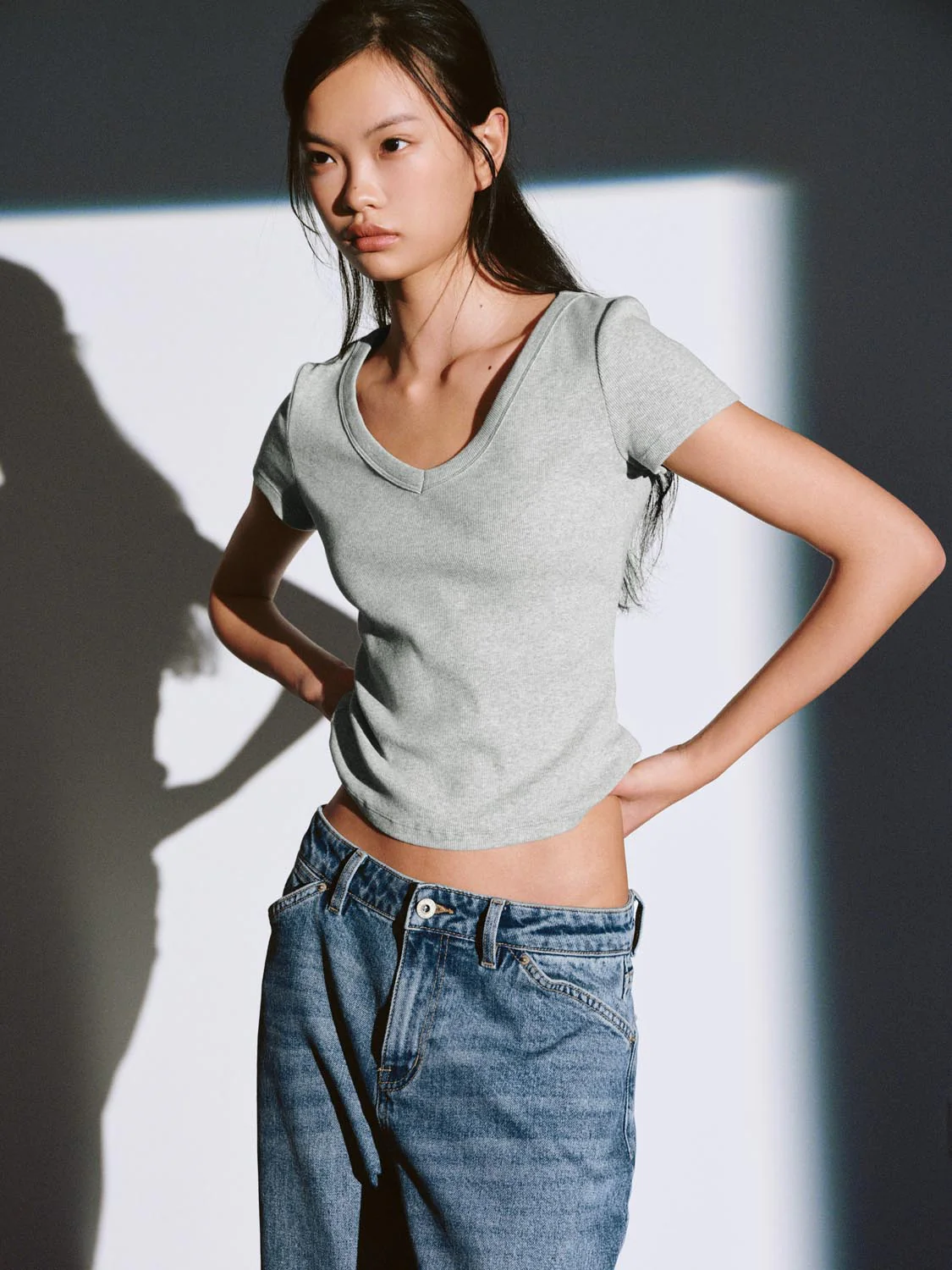 Scoop Neck Cropped Skinny Fit T-Shirts - Image 18