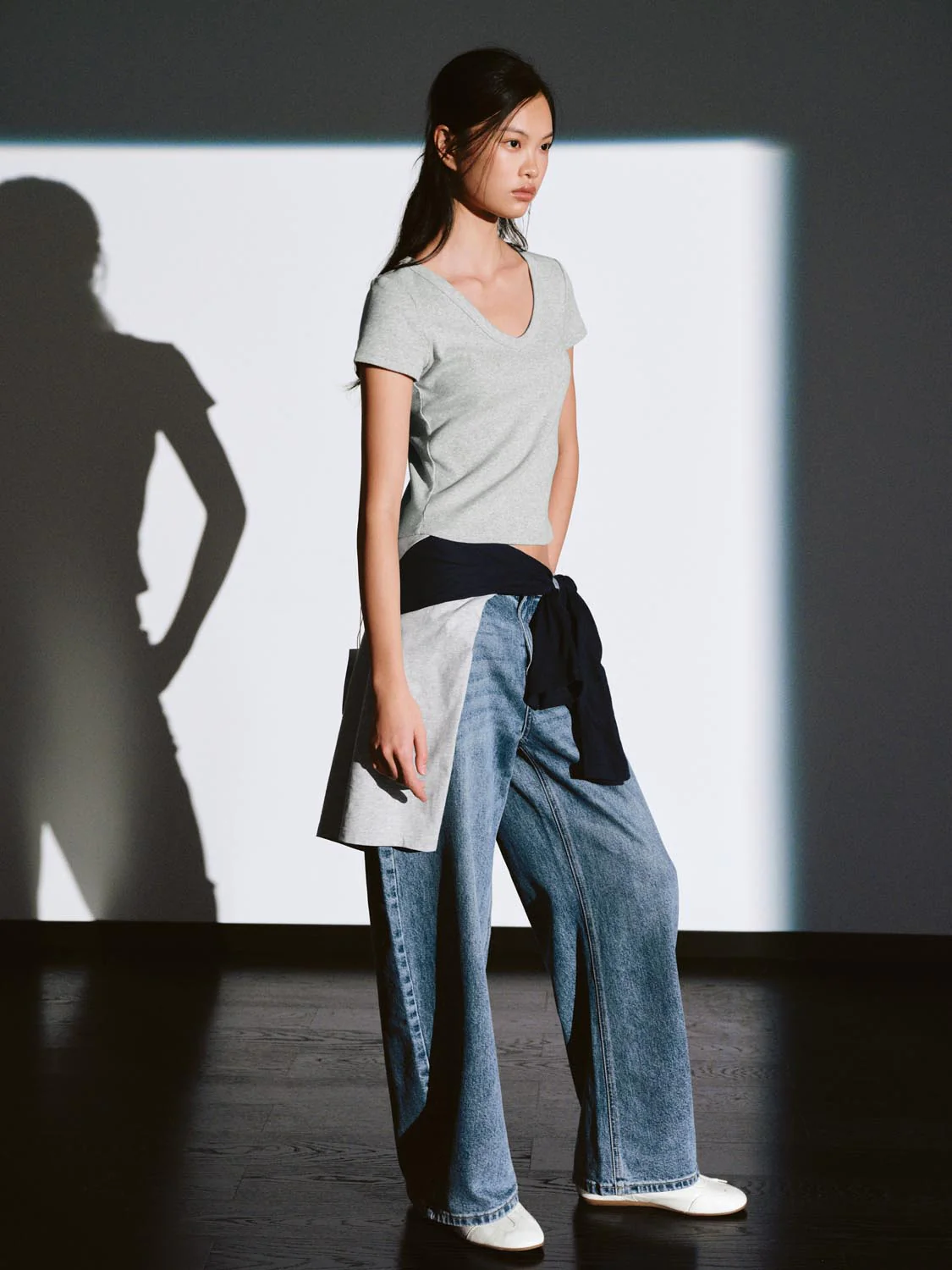 Scoop Neck Cropped Skinny Fit T-Shirts - Image 20