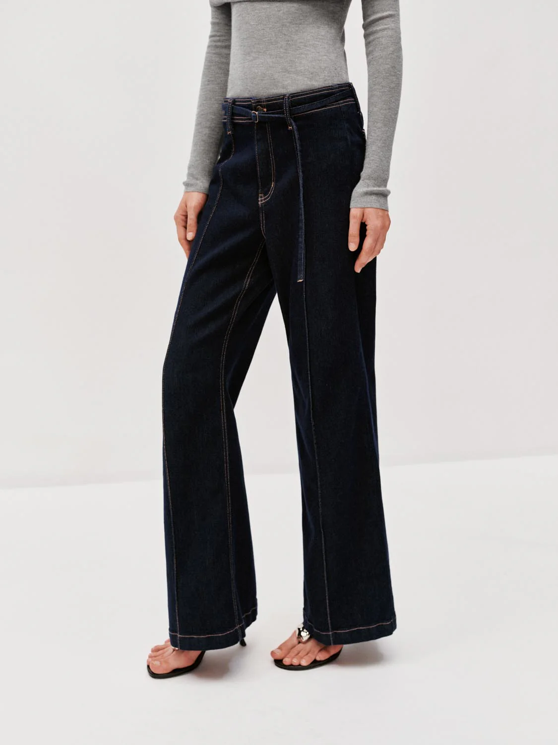 Seamed Belted Flare Jeans - Image 3