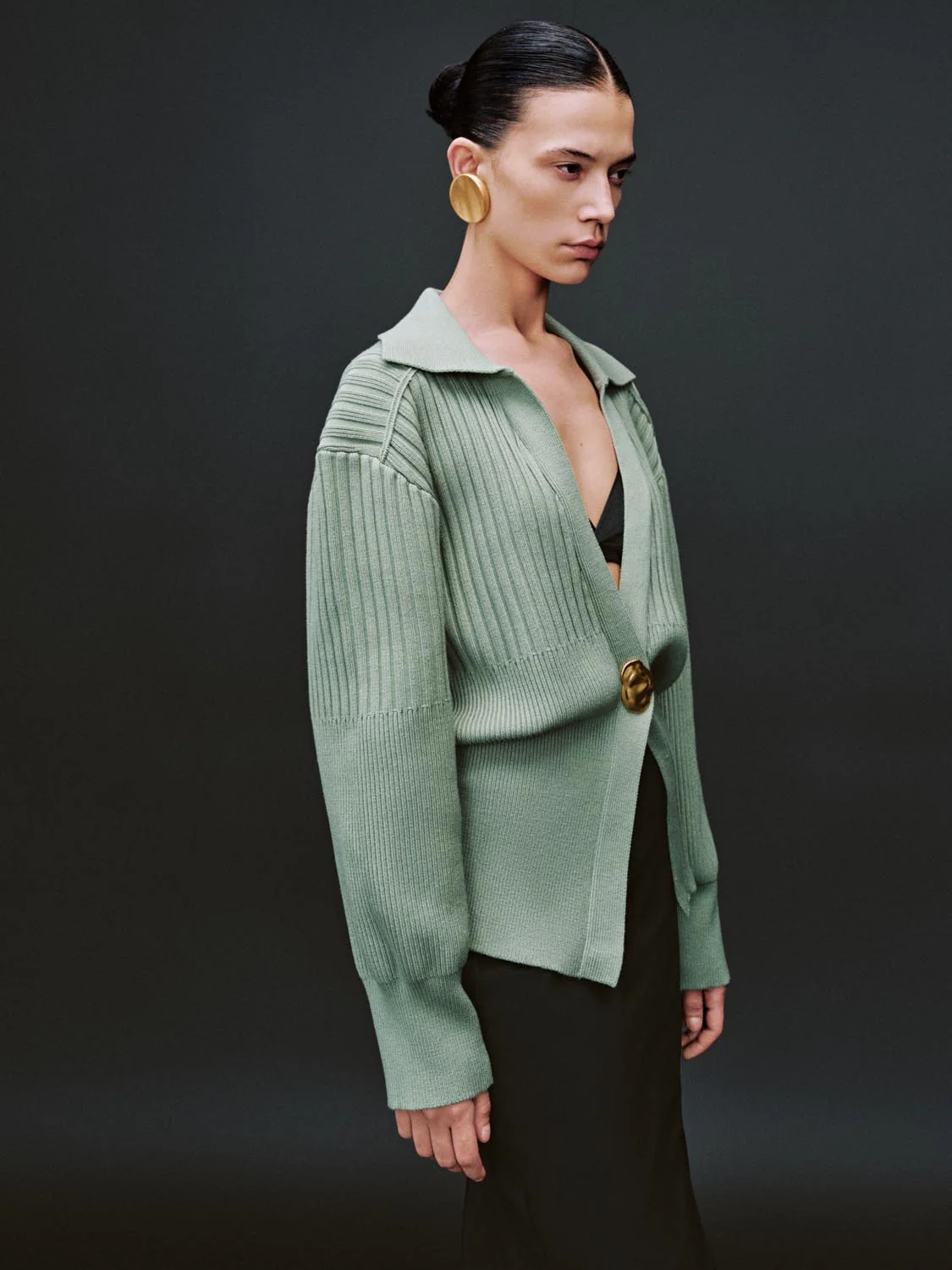 Single Button Collared Knitted Cardigans - Image 16