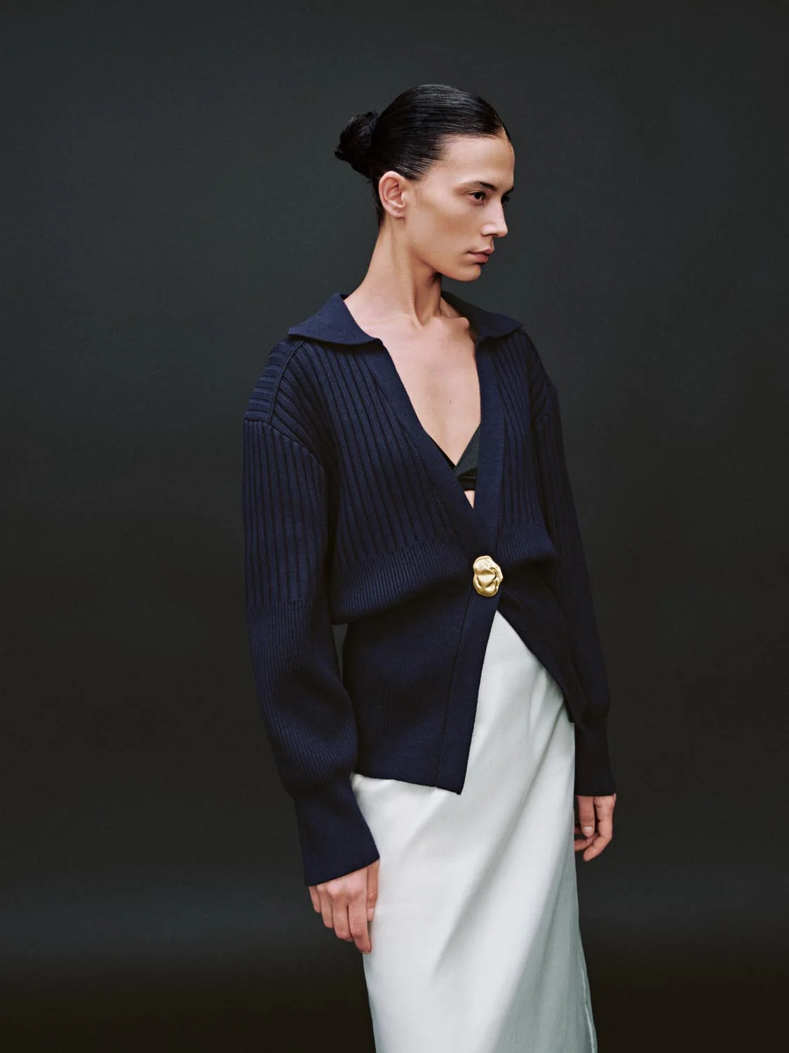 Single Button Collared Knitted Cardigans - Image 2